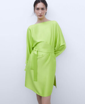 Vestido asimétrico corto