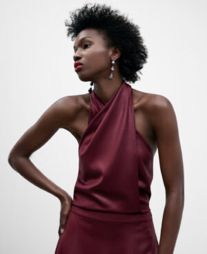 Total look monocolor drapeado