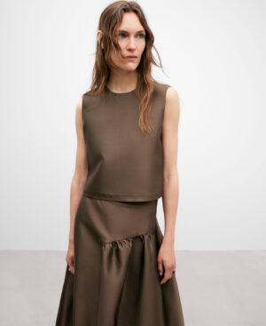 Total look monocolor marrón