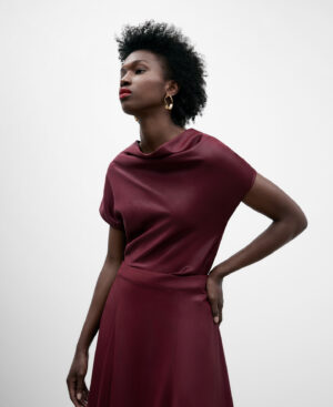 Total look monocolor escote barco