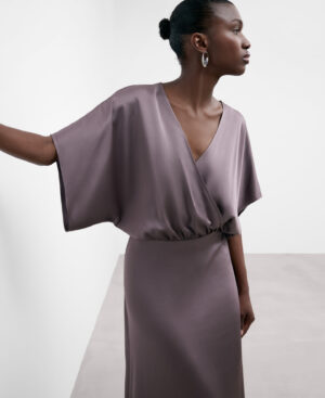 Vestido cóctel escote cruzado