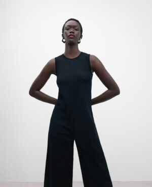 Mono en punto cerrojillo negro mujer